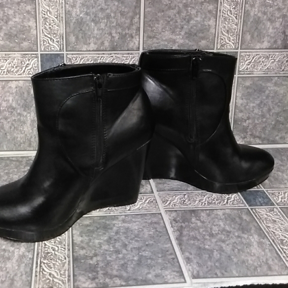 Torrid platform booties woman's black size… - Picture 3 of 8